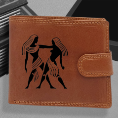 Osobní poklad z hvězdných drah: Pánská kožená peněženka s tvým vlastním jménem, monogramem a znamením zvěrokruhu | Blíženci - (22. 5. – 21. 6.)