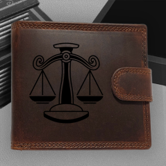 Personalizovaná kožená peněženka s tvým jménem nebo monogramem a motivem znamení zvěrokruhu | Váhy-(23. 9. – 23. 10.)